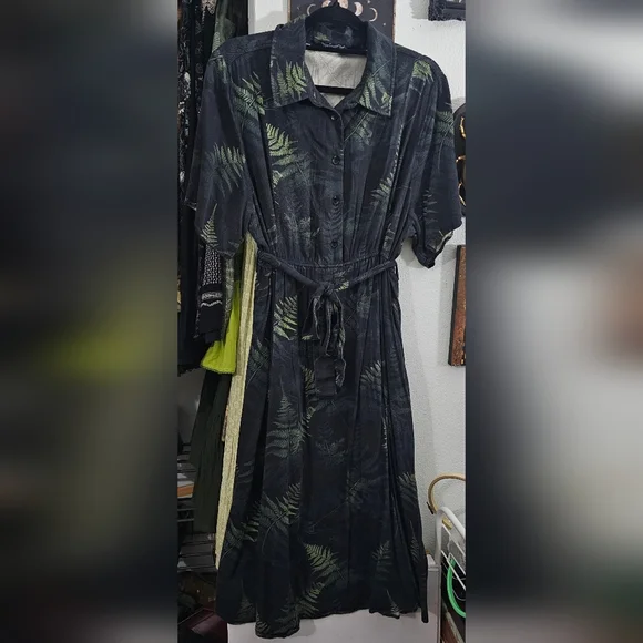 Disturbia Black and Green Leaf Print Dress - Picture 2 of 6